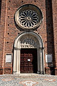 Castiglione Olona -  Portale e rosone della Chiesa della Collegiata. 